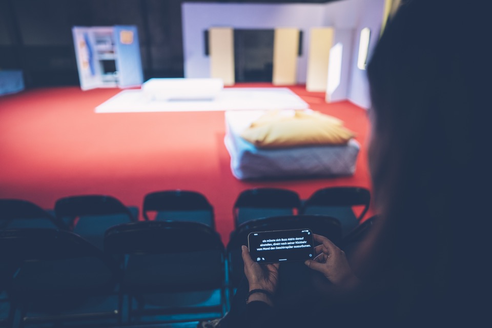 Untertitel am Handy in Sophiensaelen